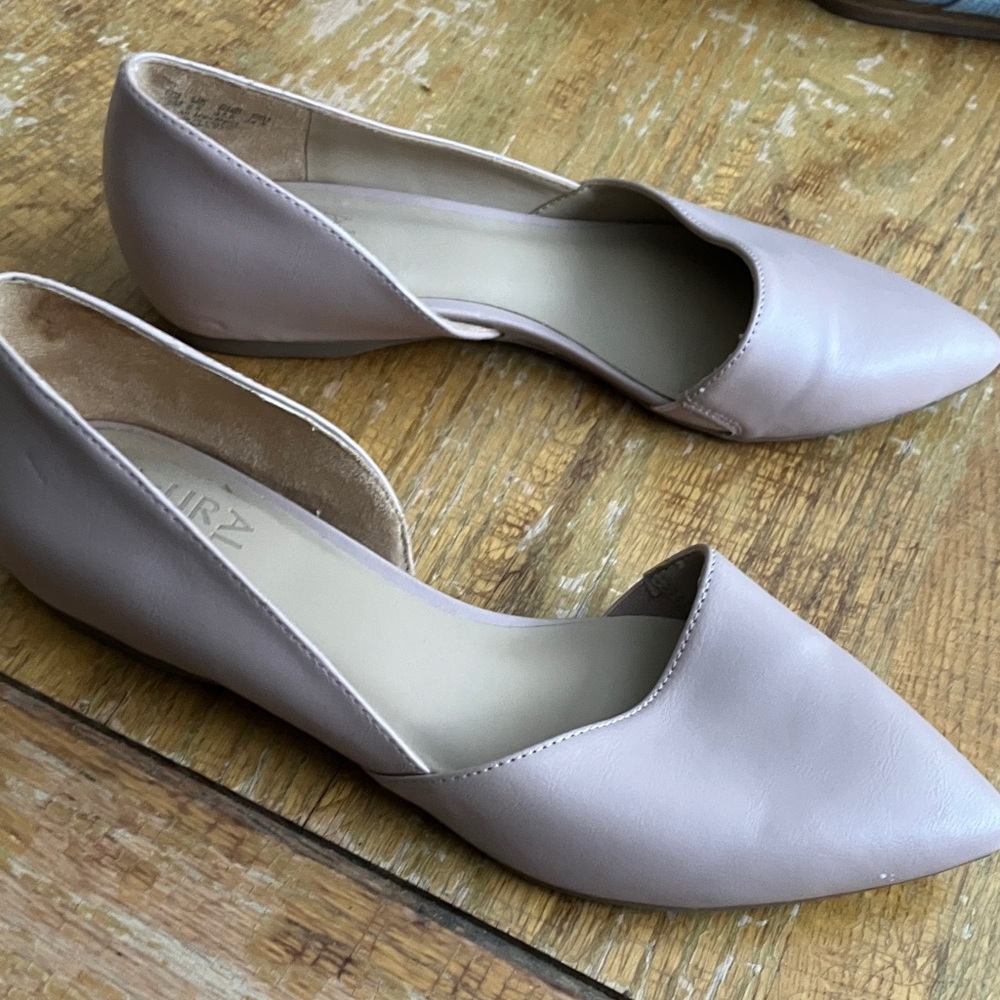 Naturalizer Taupe, Beige/Pink Pointed Flats - Picture 5 of 5